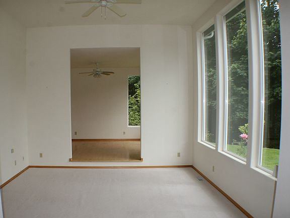 5th image of 3905 56th Street Ct E