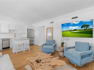 980 7th Ave S APT 107, Naples, FL 34102