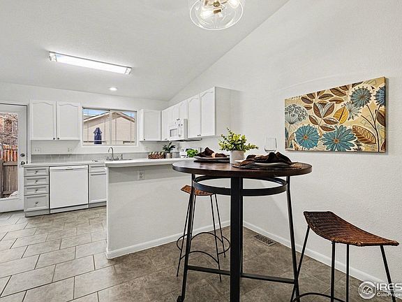 5th image of 1049 Tierra Ln #B