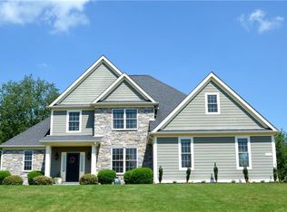 203 Meryton Ln, Cranberry Township, PA 16066