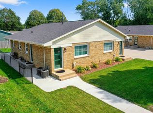 1218 Shadow Ln, Green Bay, WI 54304