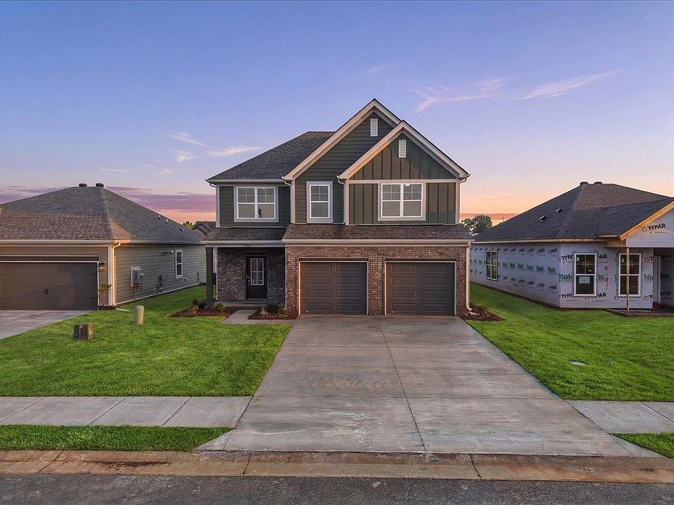 1st image of 9165 Woodgate Cir