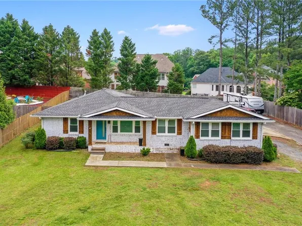 2221 Shallowford Rd, Marietta, GA 30066