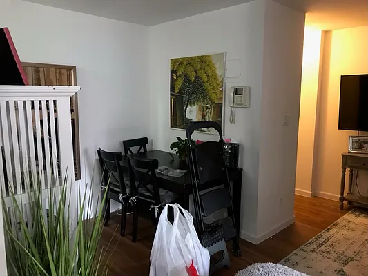 Rented by SERHANT. | media 16