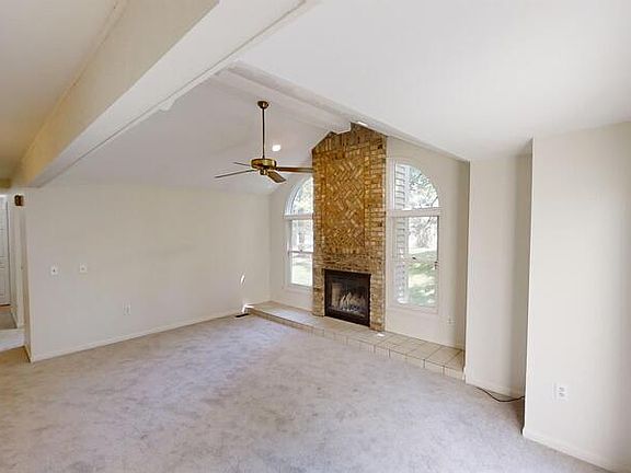 4th image of 455 Village Oaks Ct