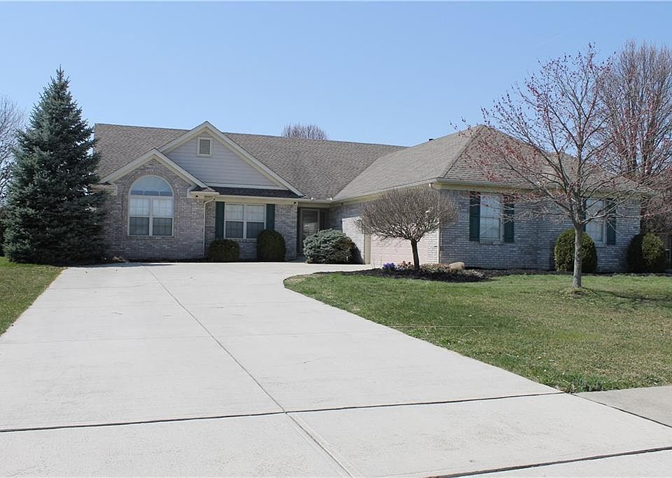 1st image of 2824 Parkwood Dr