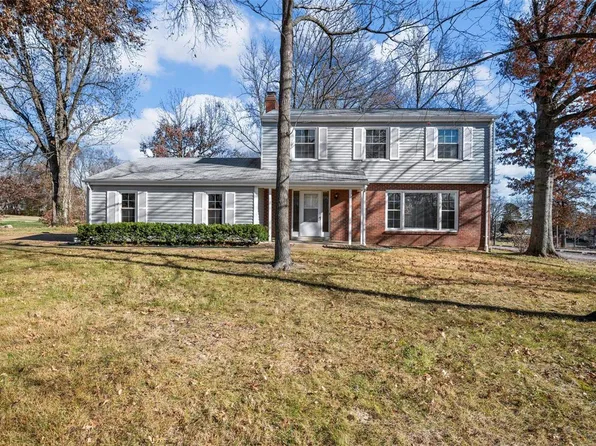 220 Creve Coeur Ave, Ballwin, MO 63011