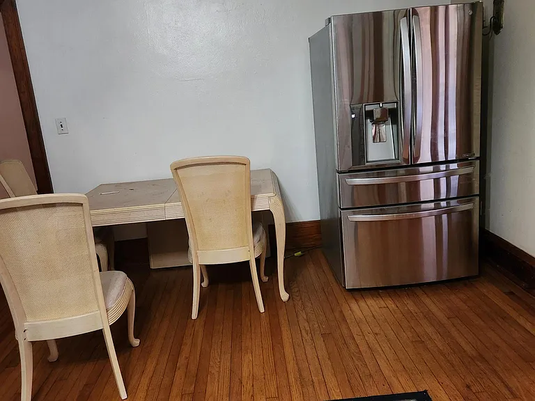420 Sumner St #4 — Photo 8