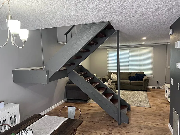 3725 S Mill Ave — Photo 4