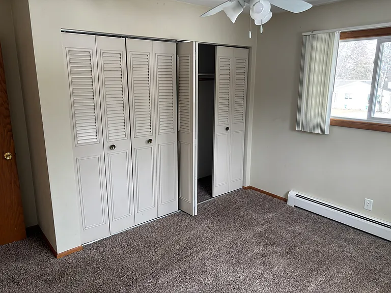 610 Hawthorne Dr #103 — Photo 7