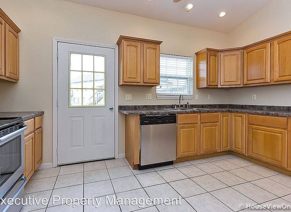 1st image of 1923 Rock Creek Ln