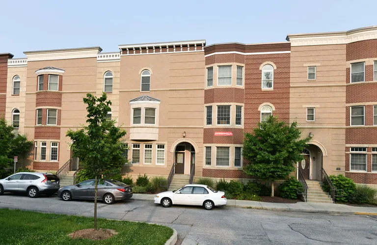 320 S Dunn — Photo 4