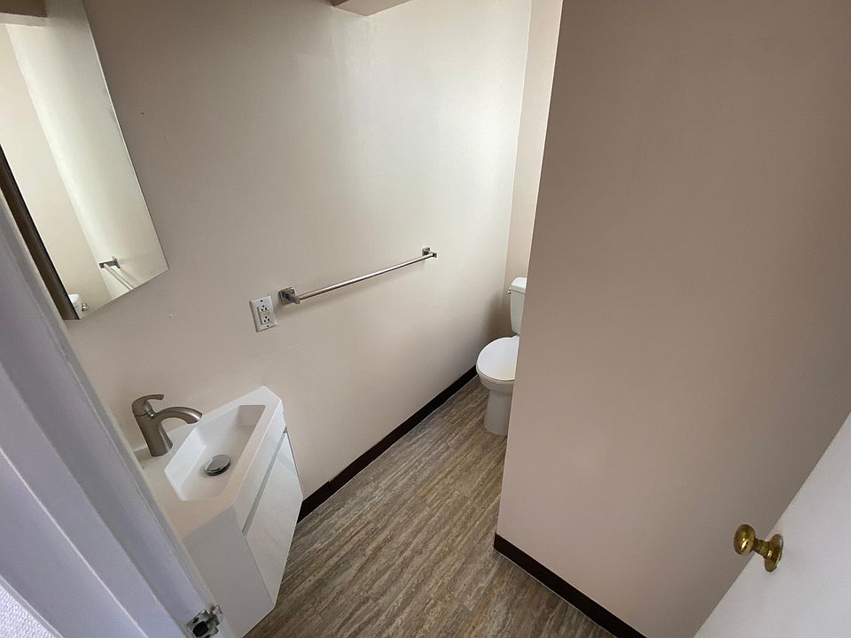 1st image of 1400 Grant Ave #3