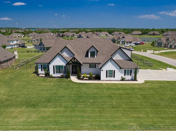8202 N 150th East Ave, Owasso, OK 74055