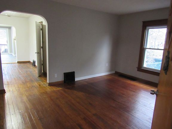 2nd image of 2281 East Ave