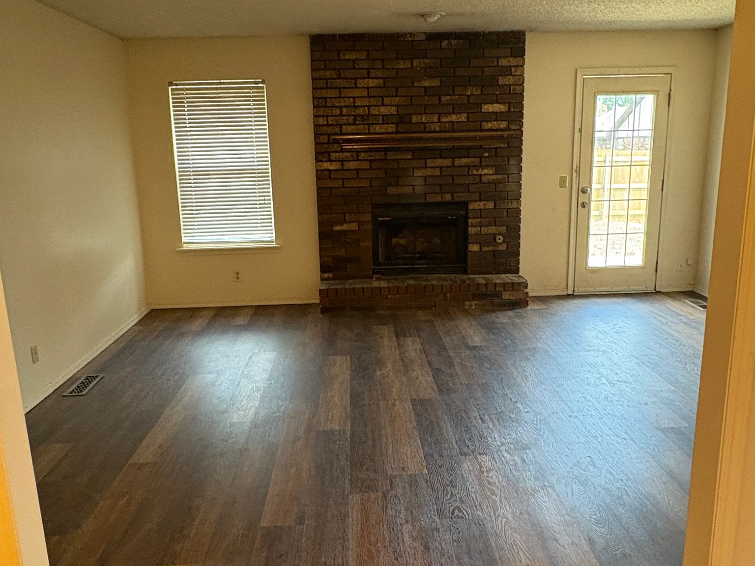 504 W Yuma St S — Photo 3