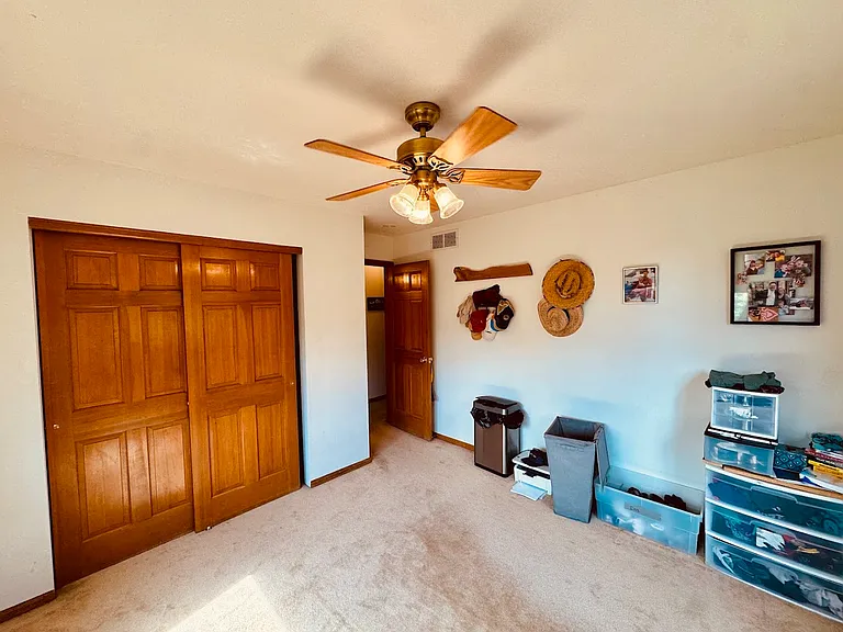 581 W Arrowhead St — Photo 22