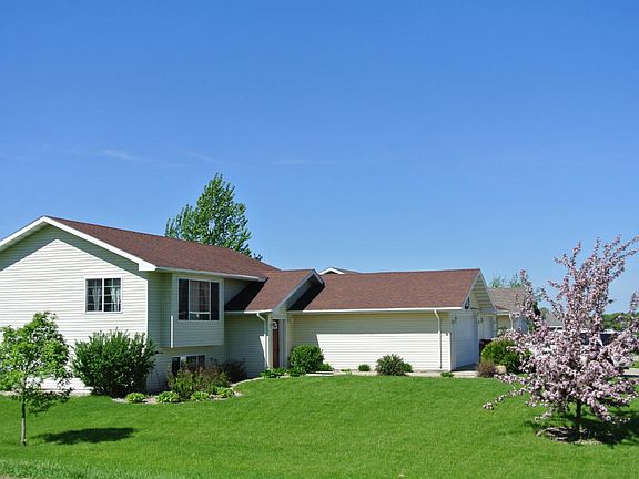 3rd image of 2670 Shadow Ln SE