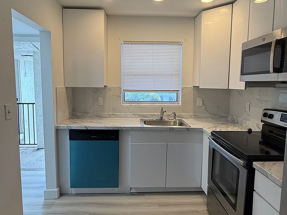 1st image of 5090 SW 64th Ave APT 305