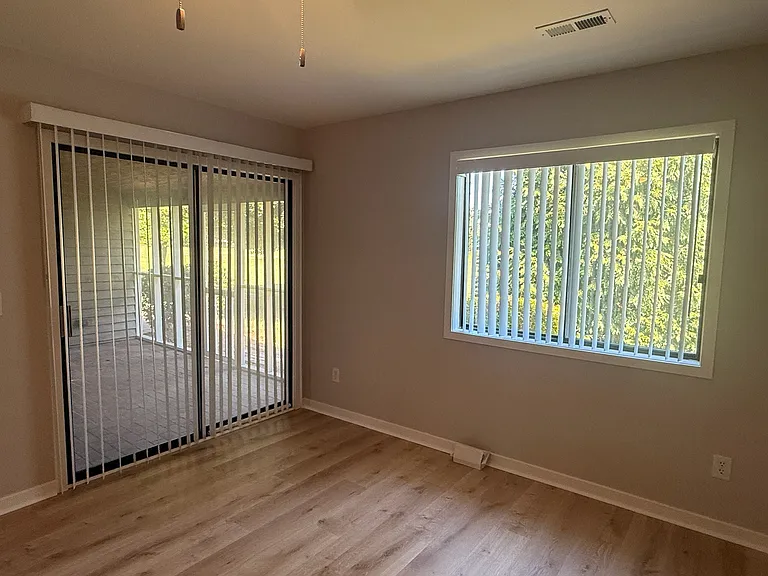 5910 Chester St — Photo 29