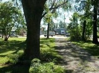 5320 Godfrey Rd, Godfrey, IL 62035