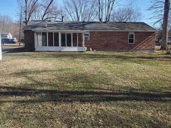 2nd image of 5735 Hilltop Way