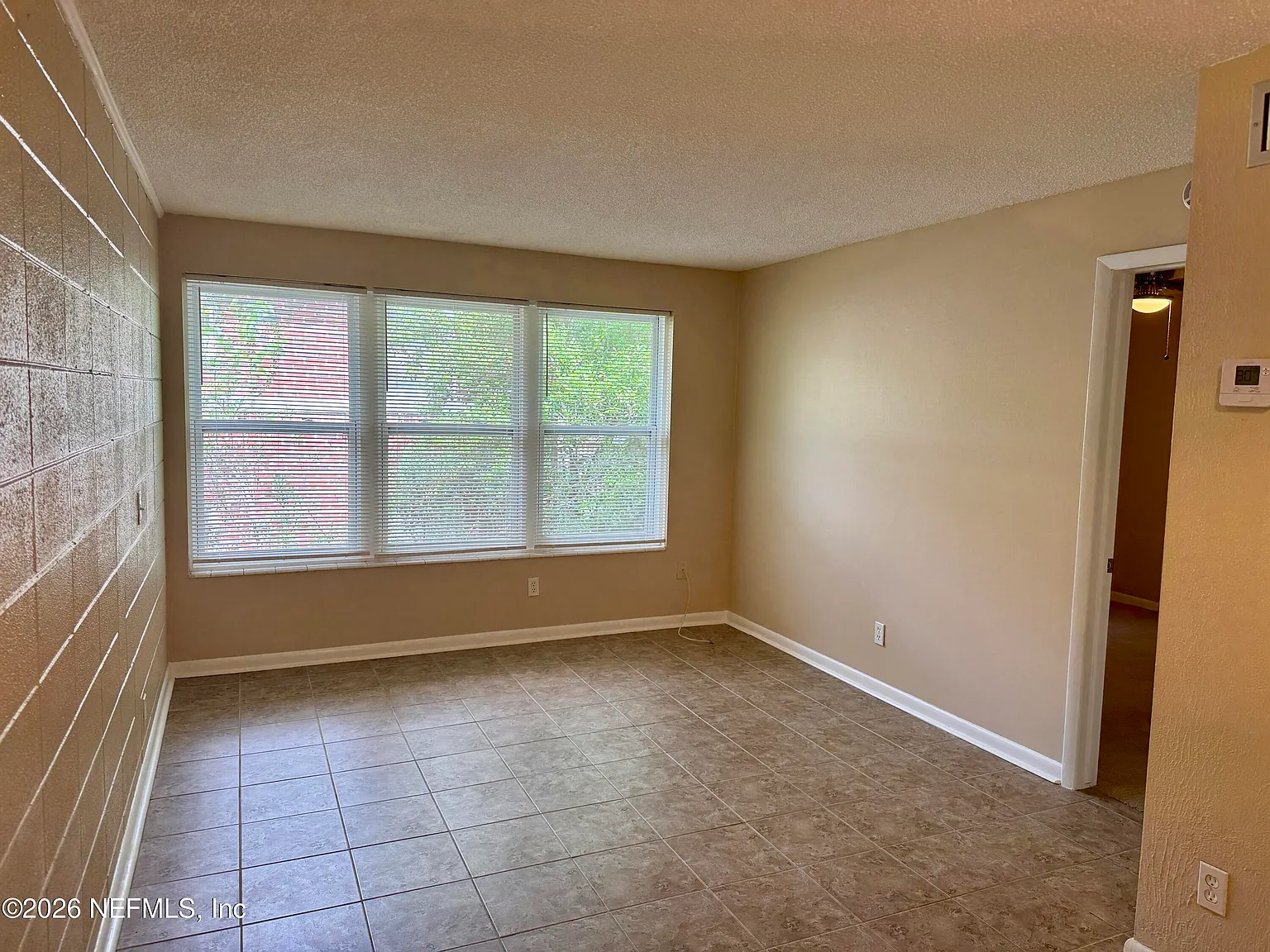 1 bed, 1.0 bath, 533 sqft, $1,300 — Photo 2