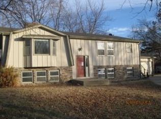 3124 SE Illinois Ave, Topeka, KS 66605