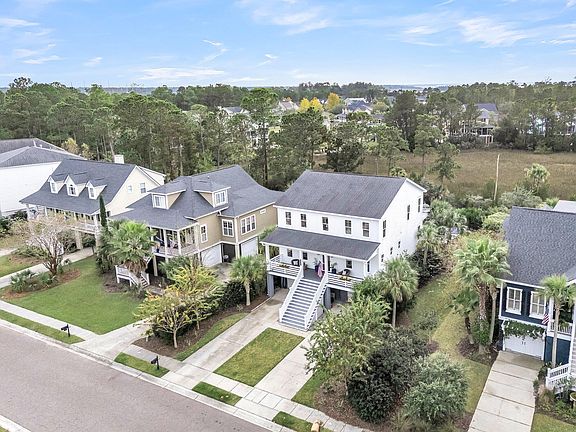 3rd image of 2219 Branch Creek Dr