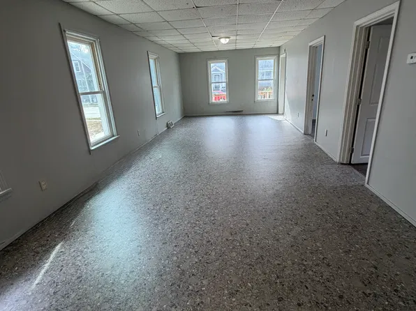 825 Oak St, Port Huron, MI 48060