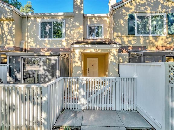 2nd image of 6985 Rodling Dr E #E