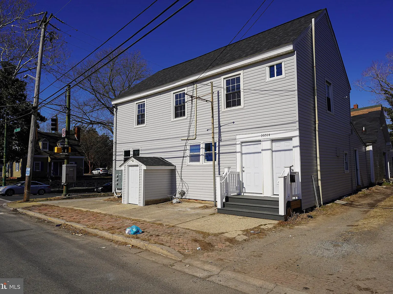 4 bed, 300 sqft, $1,195 — Photo 2