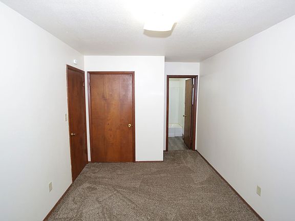 5th image of 1225 Birch St #15