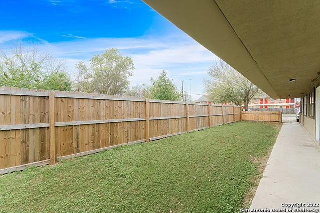 522 Altitude Street - 3 — Photo 8