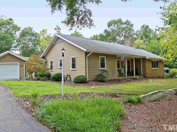 127 Longview Lake Dr, Raleigh, NC 27610