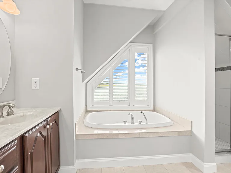 260 Breakers Ln #260 — Photo 7