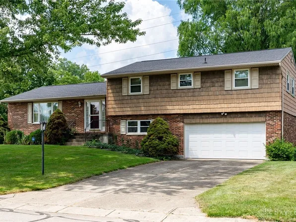 6201 Freeport Dr, Dayton, OH 45415