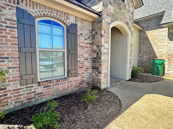 726 Dumaine Dr, Bossier City, LA 71111