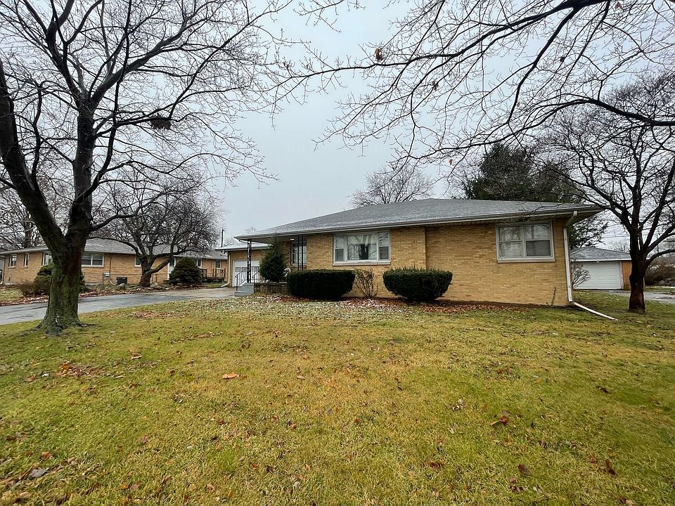 2nd image of 1203 W Bloomington Rd