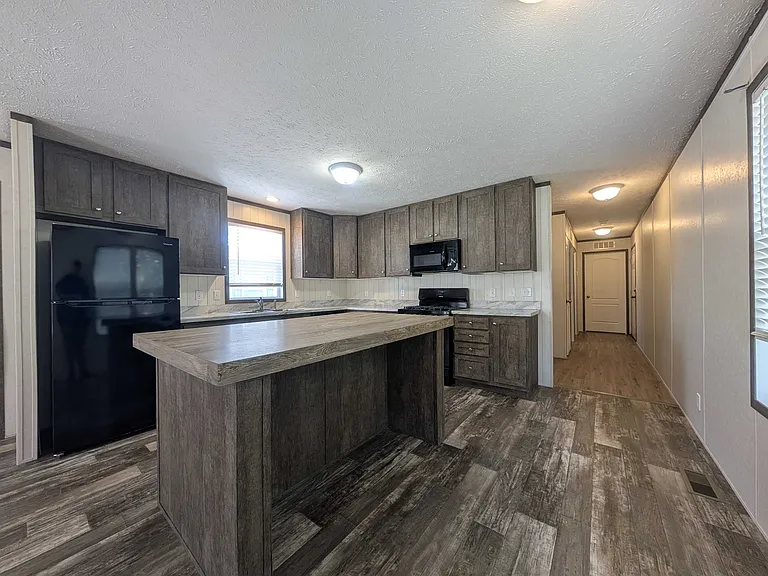 38000 Le Chateau Blvd #491 — Photo 3