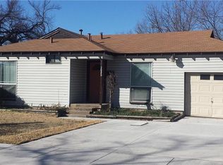 1026 SW 4th St, Grand Prairie, TX 75051
