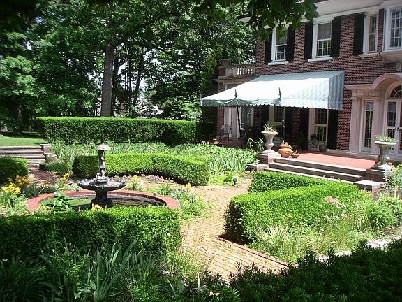 Sunken Formal Garden
