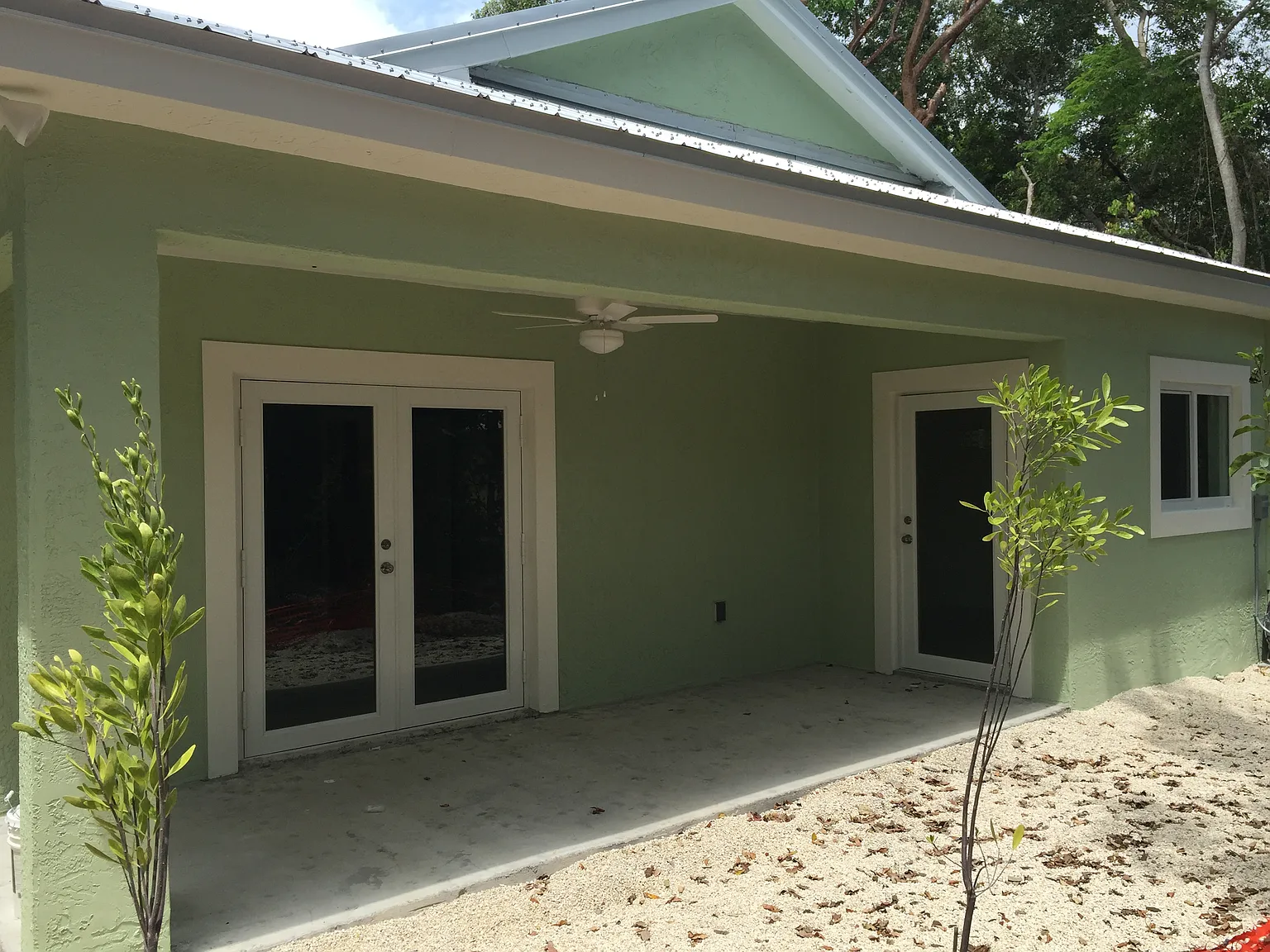 3 bed, 1383 sqft, $3,450 — Photo 2