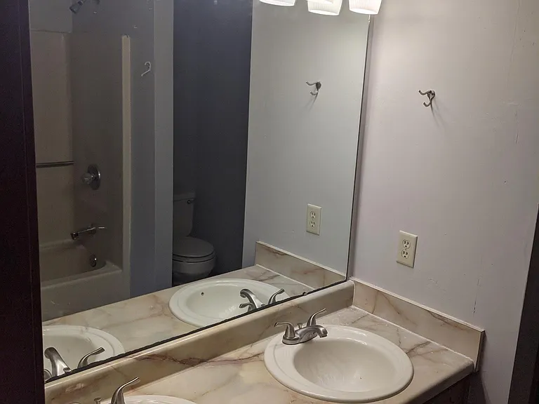 260 Edith Way — Photo 11