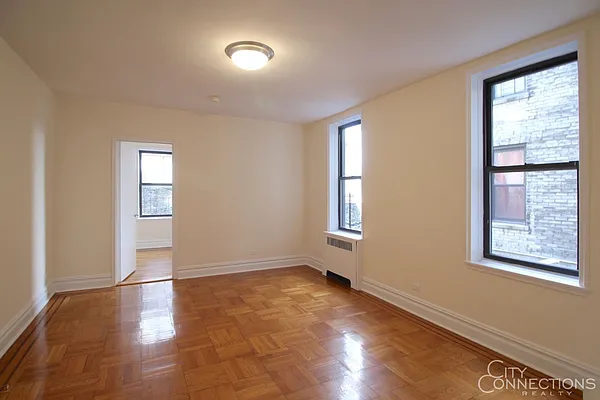 Rented by City Connections Realty | media 3