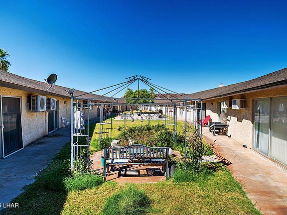 4th image of 9122 Riverside Dr APT 8