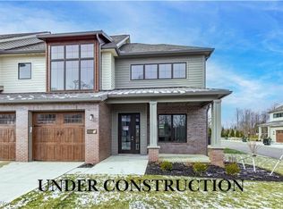 2552 Edgewood Rd, Beachwood, OH 44122