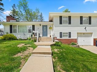 103 Elroy St, Elroy, WI 53929