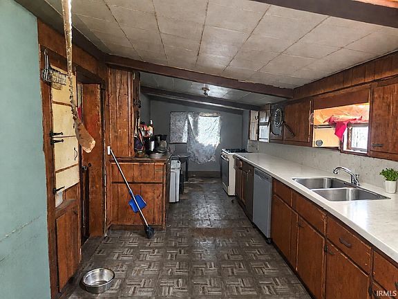 5th image of 207 Washington Ave