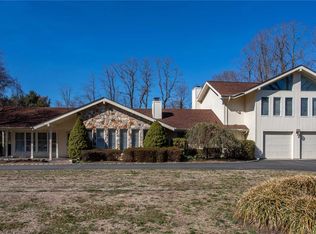 15 Conscience Cir, Setauket, NY 11733